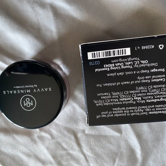 makeup - Picture 2 of 3